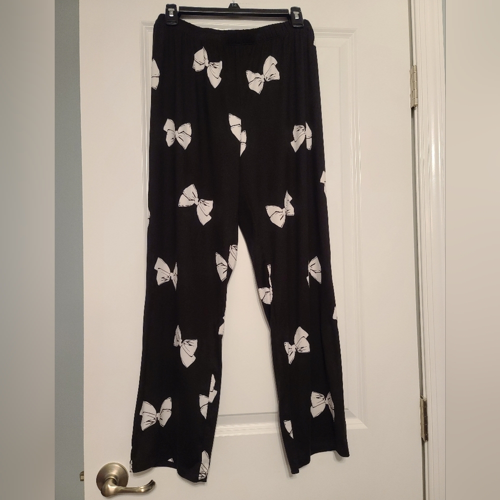 Women's Kate Spade Long-Sleeve/Pants Pajama Set, Size Medium, EC - Picture 3 of 10